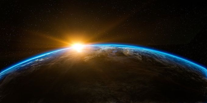 Solens strålning påverkar jordens väder och kommer orsaka höga temperaturer.
